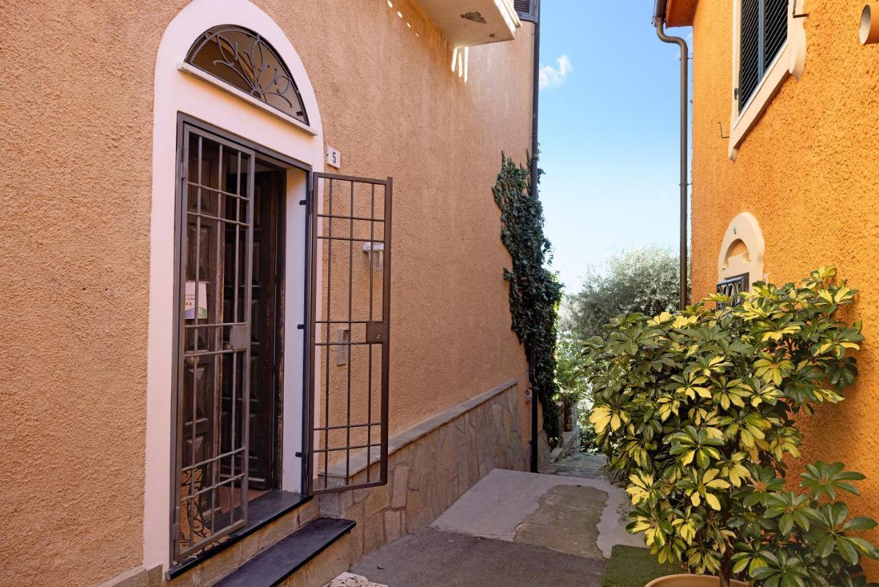 Residenza Stoechas White Apartment Albenga Exterior photo